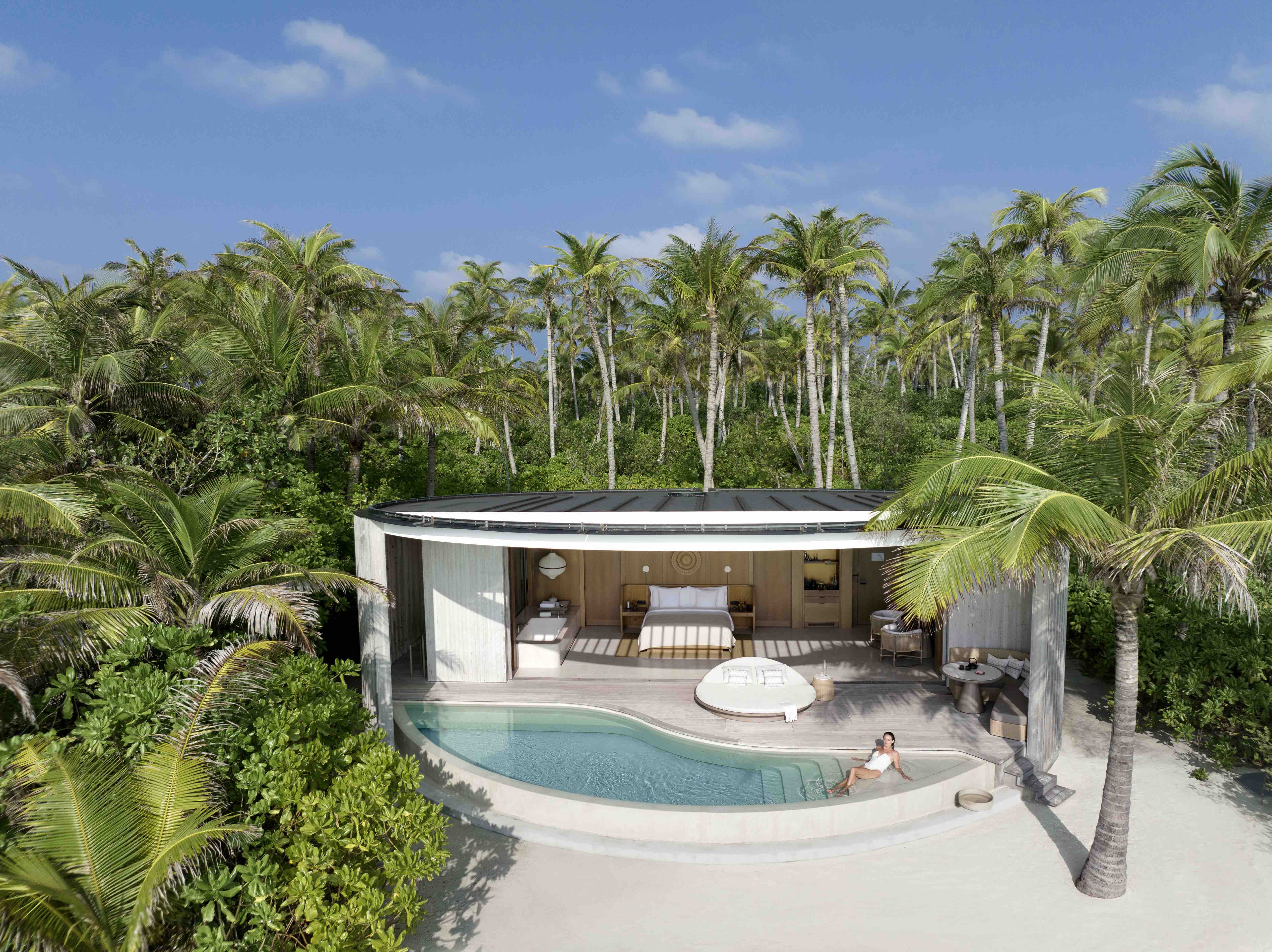 V The Ritz Carlton Maldives, Fari Islands One Bedroom Beach Pool Villa